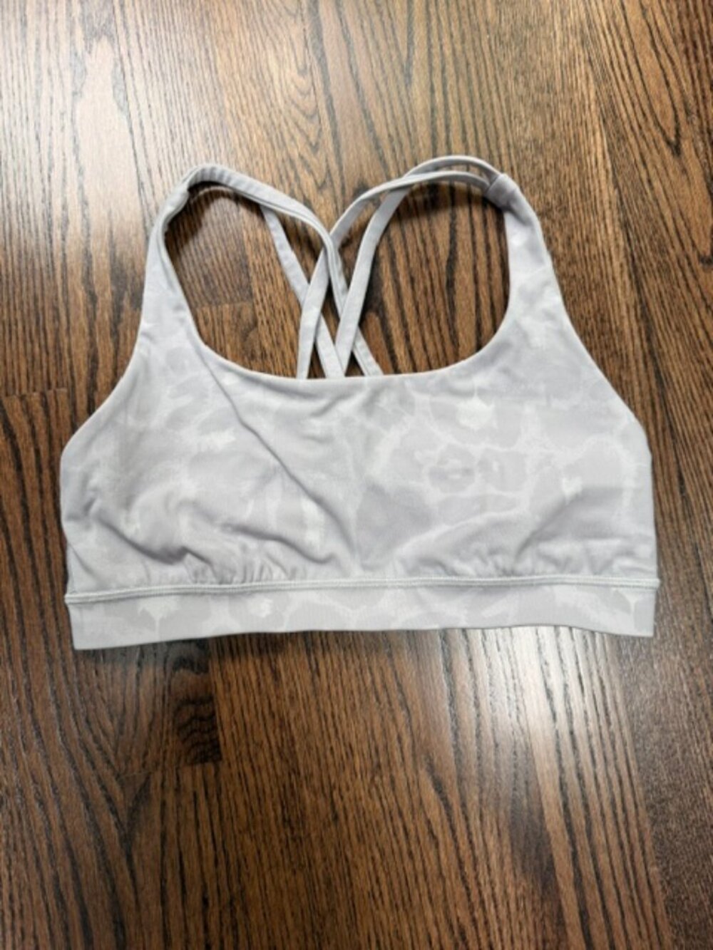 Lululemon Energy bra in Snow Leopard size 6